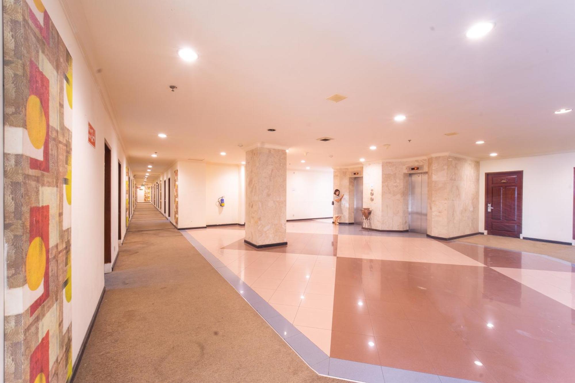 Adika Hotel Bahtera Klandasan Kecil Экстерьер фото
